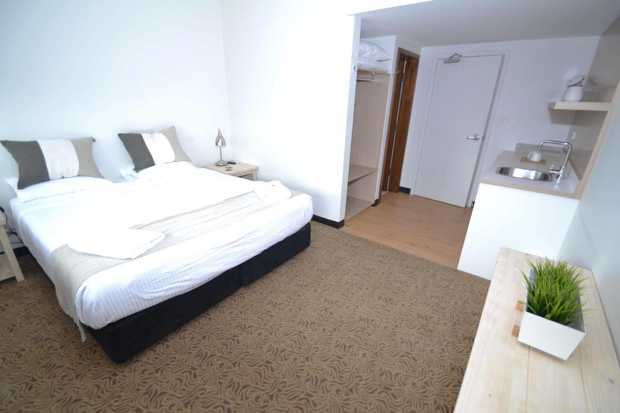 Crossroads Hotel Liverpool Extérieur photo