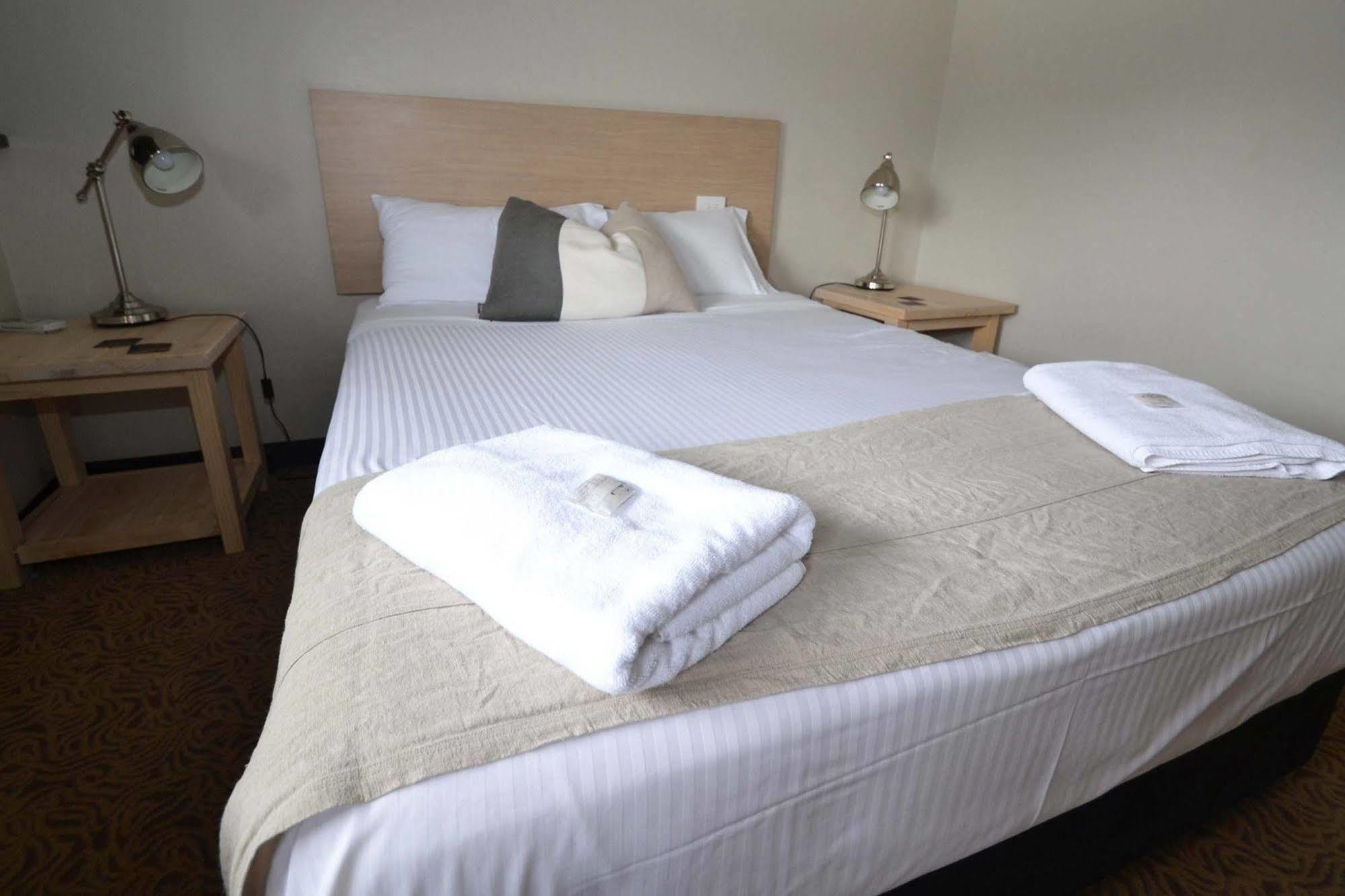 Crossroads Hotel Liverpool Extérieur photo