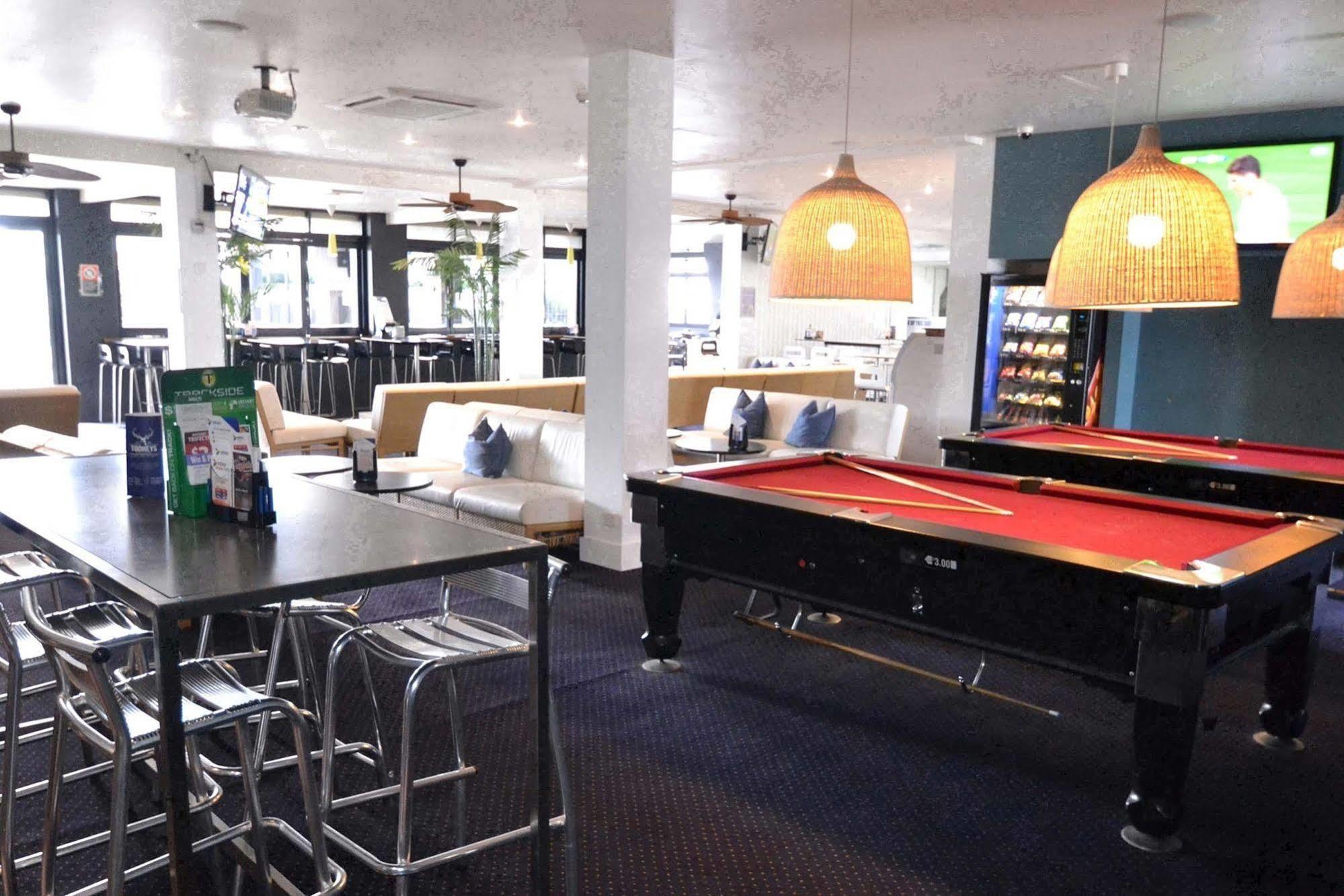 Crossroads Hotel Liverpool Extérieur photo